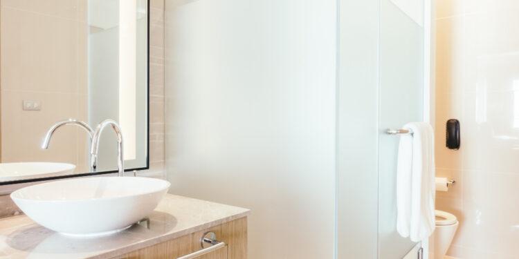 Banheiro sem Janela 5 Estratégias para Acabar com o Mofo e a Umidade