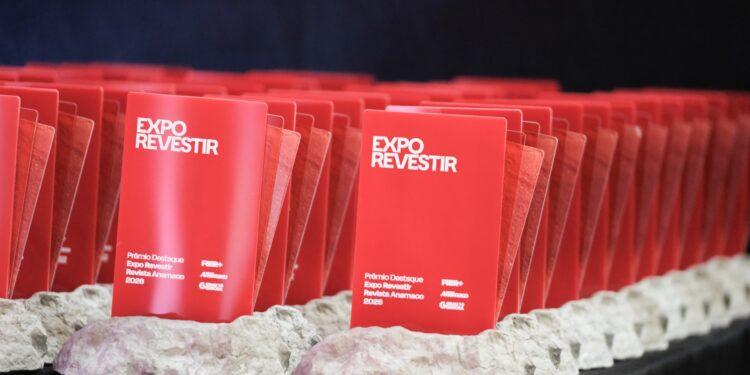 Joli Marca Presença na Expo Revestir 2026 e Acompanha as Tendências do Setor